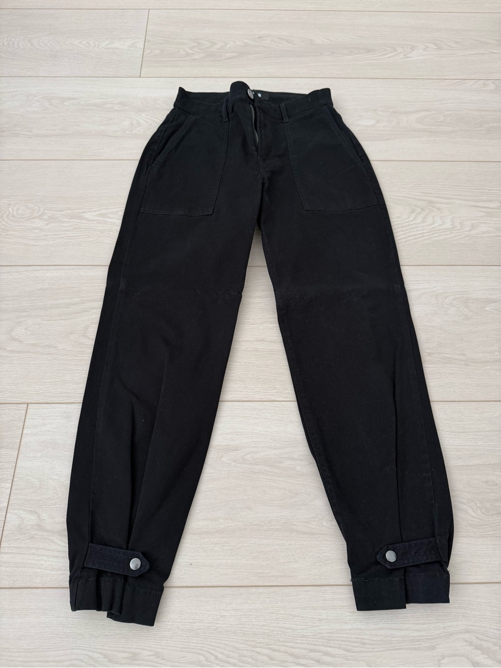 Express Women’s Black Cargo Pants